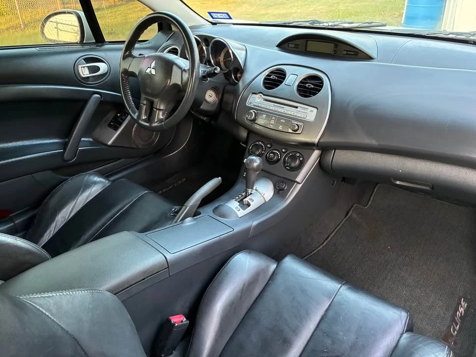 2009 Mitsubishi Eclipse 4th Gen - Image 8 of 11