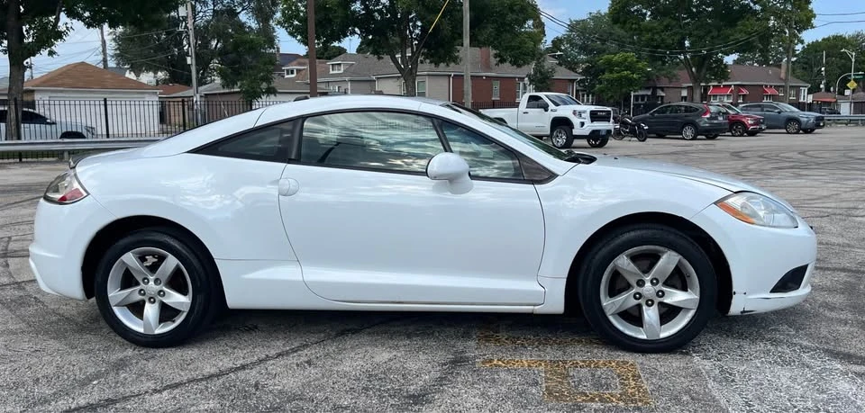 2009 Mitsubishi Eclipse 4th Gen - Image 2 of 16