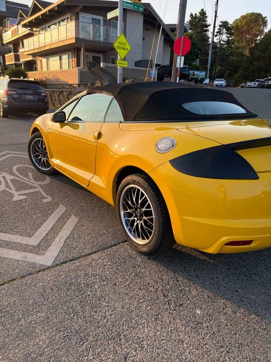 2009 Mitsubishi Eclipse 4th Gen - Image 5 of 10