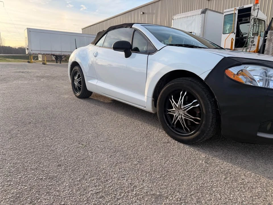 2009 Mitsubishi Eclipse 4th Gen - Image 2 of 8