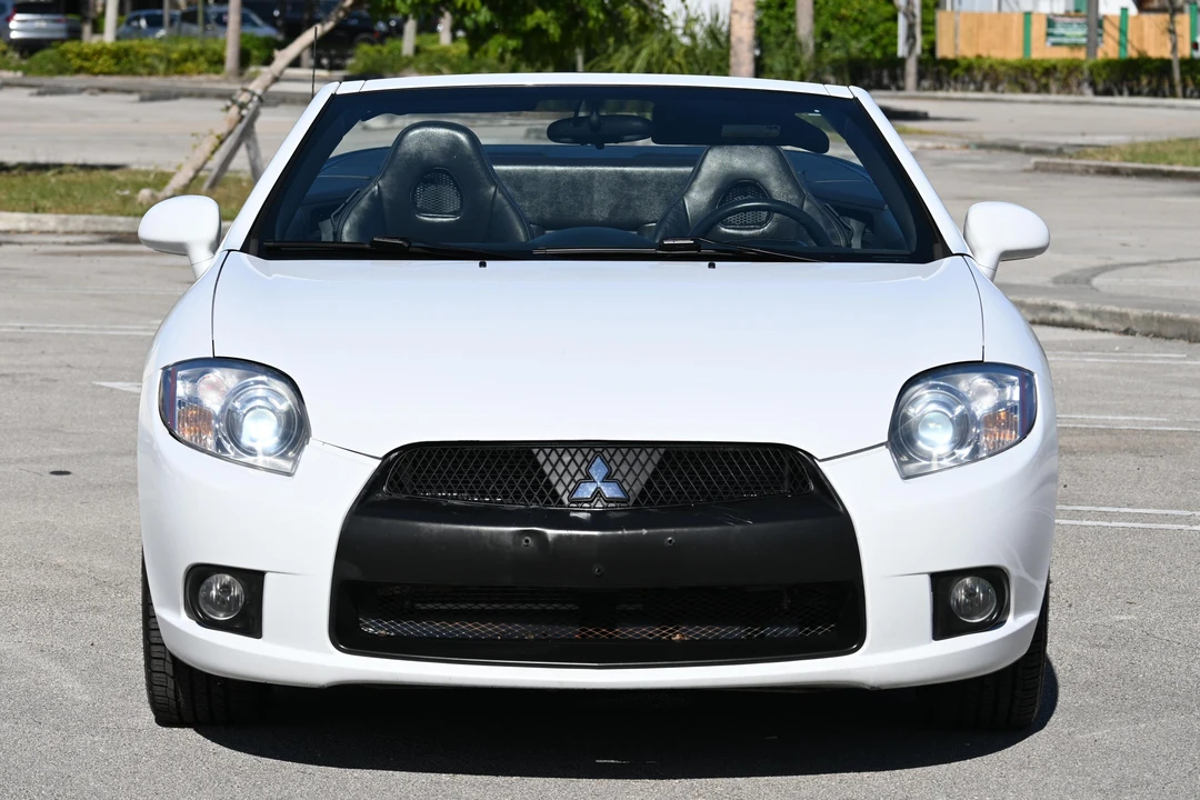 2009 Mitsubishi Eclipse 4th Gen - Image 2 of 31