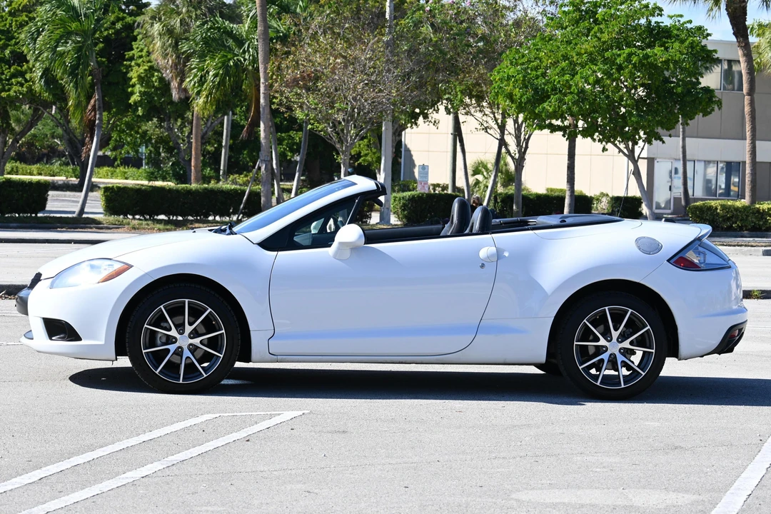 2009 Mitsubishi Eclipse 4th Gen - Image 3 of 31