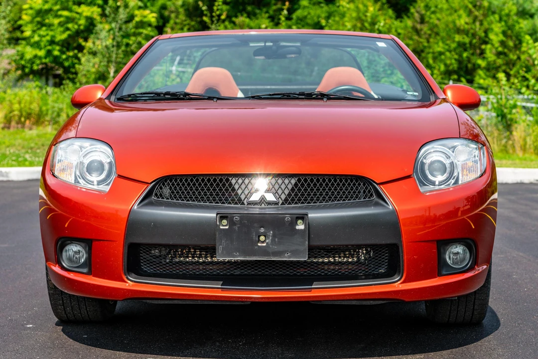 2009 Mitsubishi Eclipse 4th Gen - Image 2 of 31