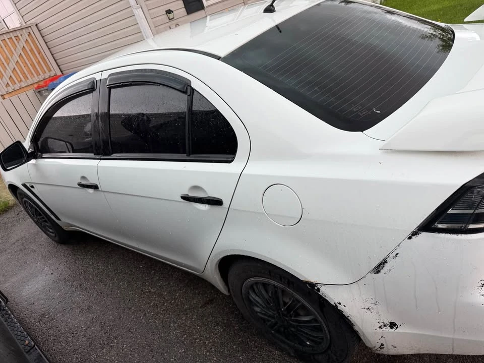 2009 Mitsubishi Lancer - Image 11 of 12