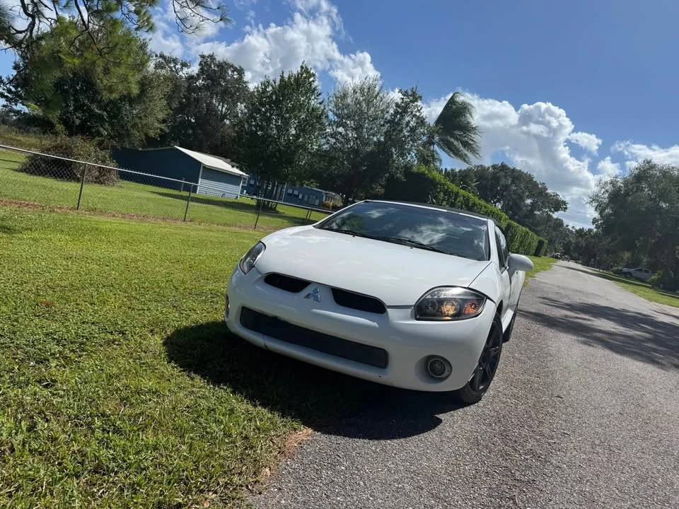 2009 Mitsubishi Eclipse 4th Gen - Image 4 of 12