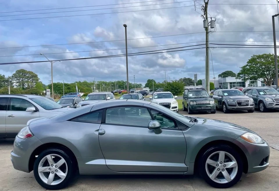 2009 Mitsubishi Eclipse 3rd Gen - Image 4 of 20