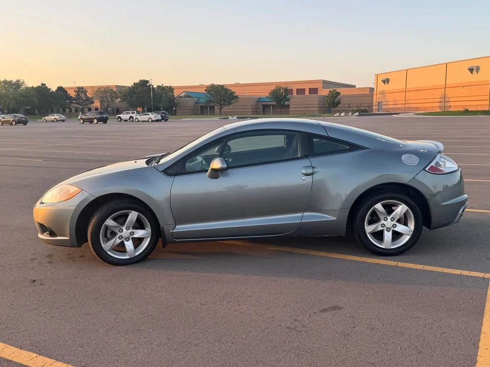 2009 Mitsubishi Eclipse 4th Gen - Image 4 of 14