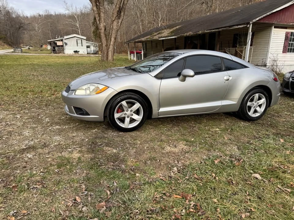 2009 Mitsubishi Eclipse 4th Gen - Image 2 of 4