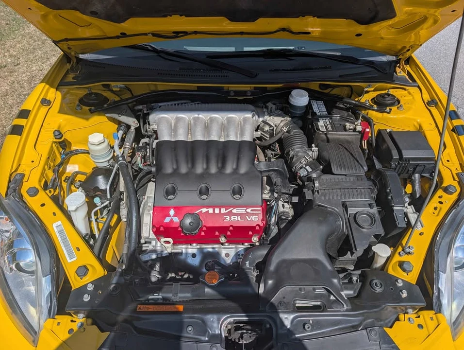 2009 Mitsubishi Eclipse 4th Gen - Image 17 of 19