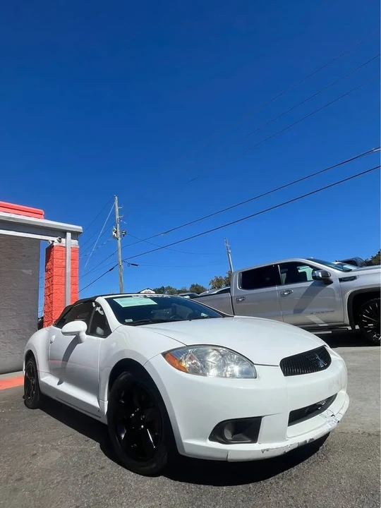 2009 Mitsubishi Eclipse 3rd Gen - Image 3 of 10