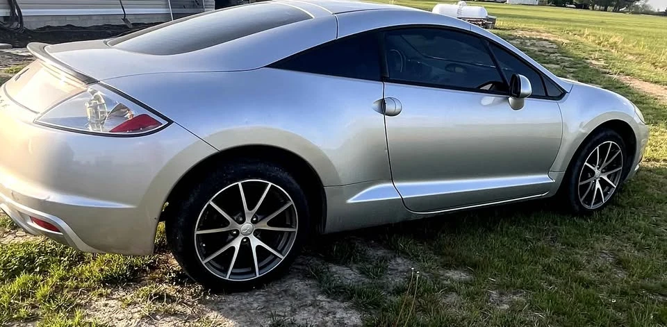 2009 Mitsubishi Eclipse 4th Gen - Image 2 of 8