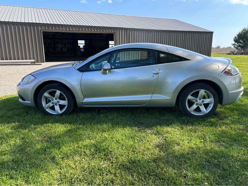 2009 Mitsubishi Eclipse 4th Gen - Image 2 of 10