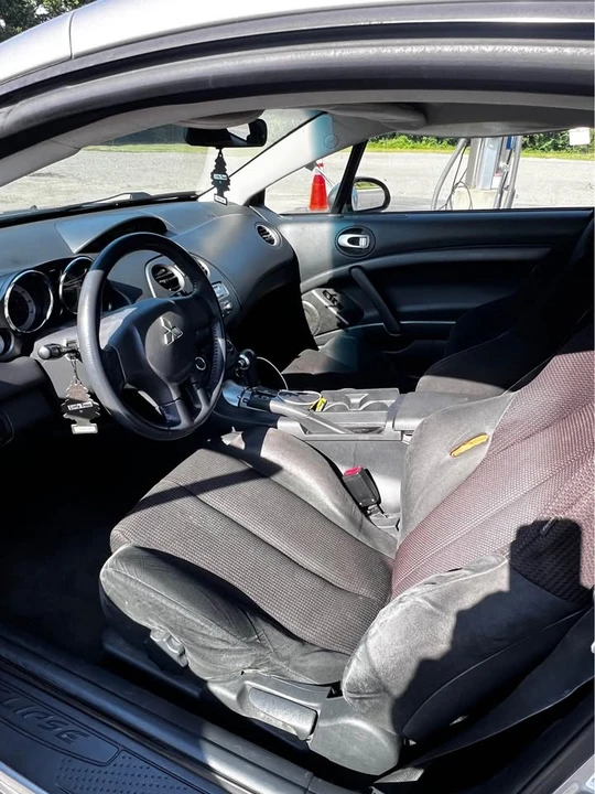 2009 Mitsubishi Eclipse 4th Gen - Image 8 of 10
