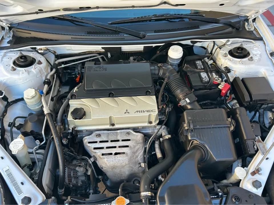 2009 Mitsubishi Eclipse 4th Gen - Image 5 of 9