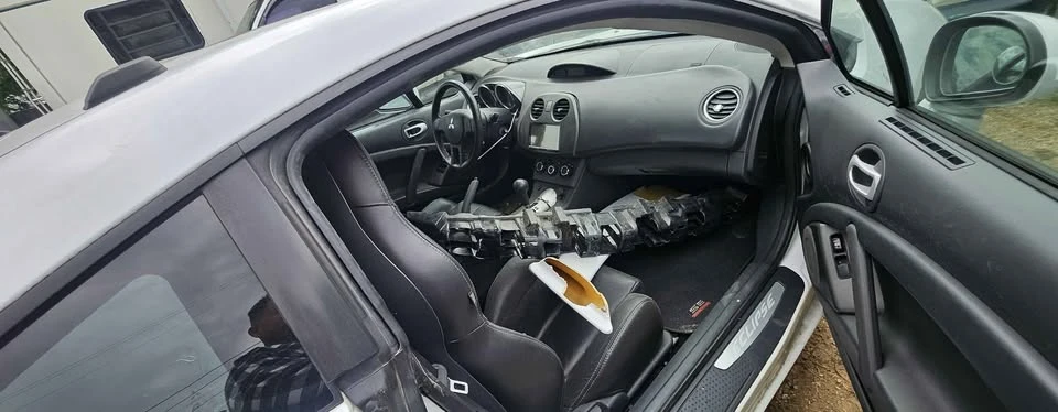 2009 Mitsubishi Eclipse 4th Gen - Image 3 of 6
