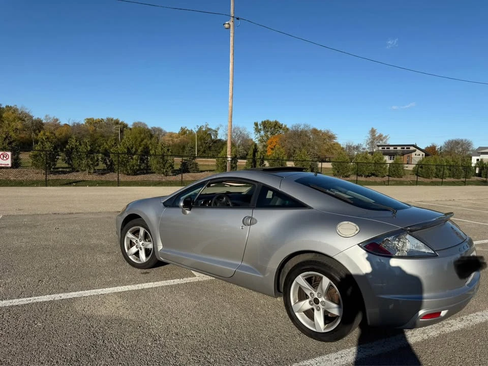2009 Mitsubishi Eclipse 3rd Gen - Image 6 of 10
