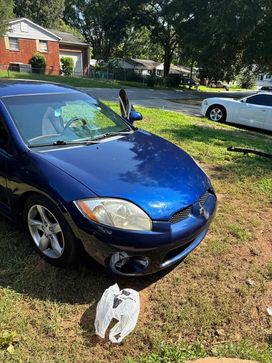 2009 Mitsubishi Eclipse 4th Gen - Image 5 of 11