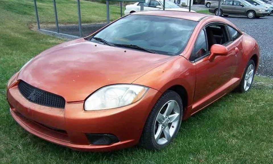 2009 Mitsubishi Eclipse 4th Gen - Image 2 of 8
