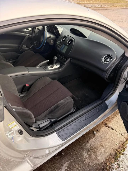 2009 Mitsubishi Eclipse 4th Gen - Image 10 of 13