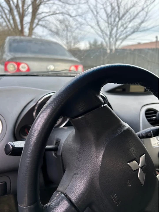 2009 Mitsubishi Eclipse 3rd Gen - Image 9 of 11