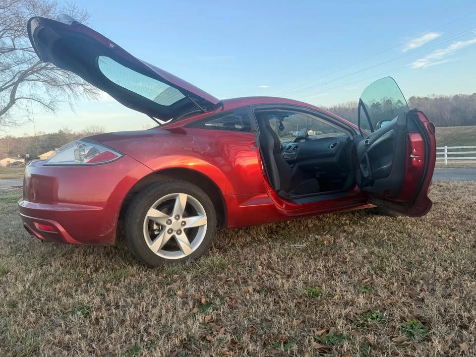 2009 Mitsubishi Eclipse 4th Gen - Image 4 of 9