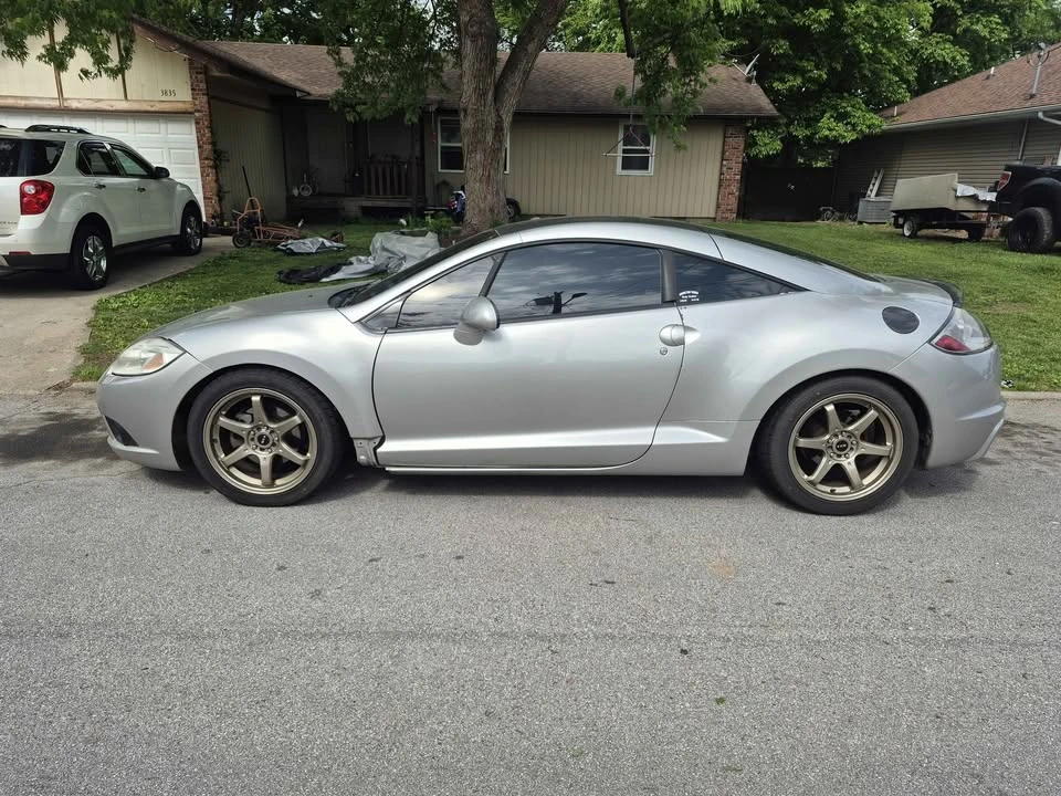 2009 Mitsubishi Eclipse 4th Gen - Image 3 of 11