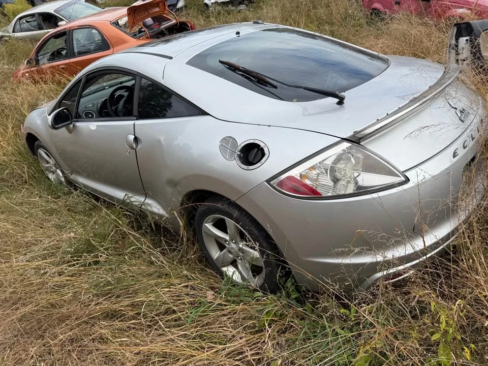 2009 Mitsubishi Eclipse 3rd Gen - Image 3 of 4