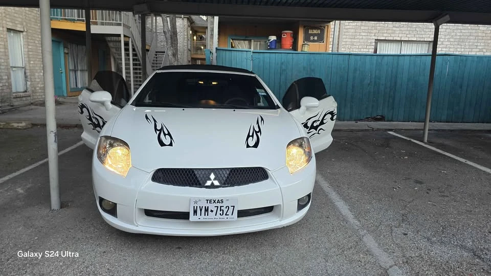 2009 Mitsubishi Eclipse 4th Gen - Image 3 of 4