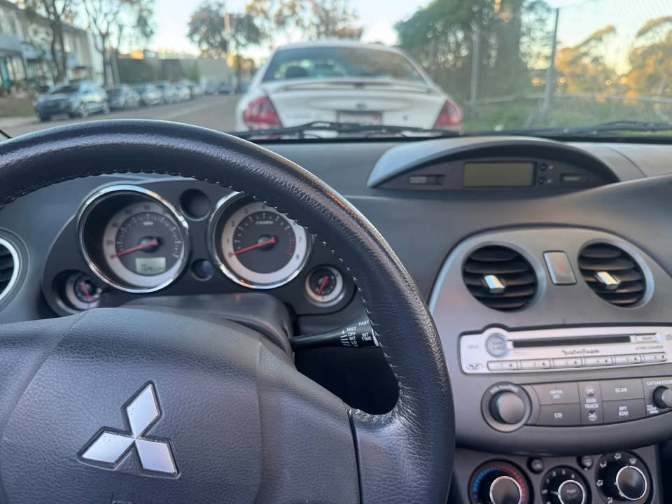 2009 Mitsubishi Eclipse 4th Gen - Image 10 of 15