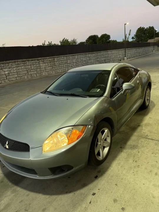 2009 Mitsubishi Eclipse 3rd Gen - Image 6 of 10
