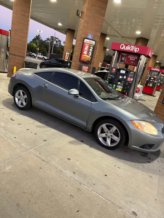 2009 Mitsubishi Eclipse 3rd Gen - Image 4 of 10