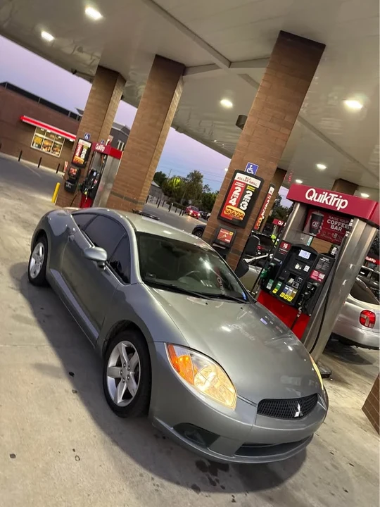 2009 Mitsubishi Eclipse 3rd Gen - Image 2 of 10