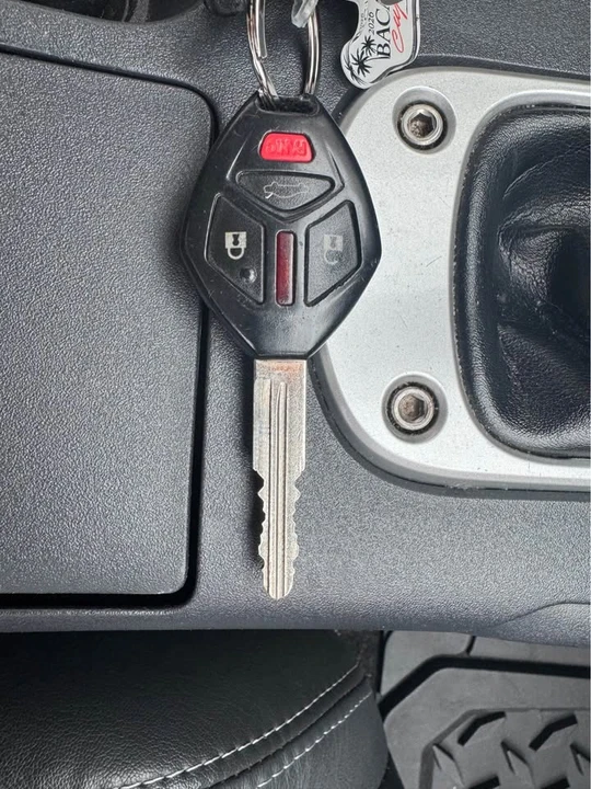 2009 Mitsubishi Eclipse 4th Gen - Image 17 of 19