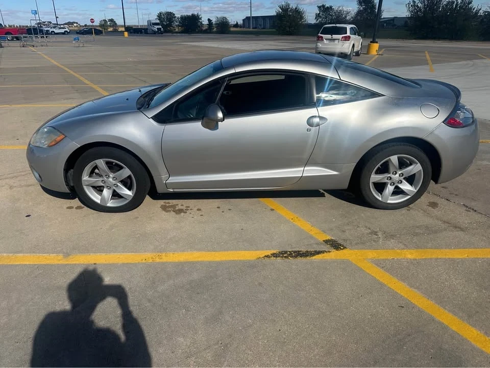 2009 Mitsubishi Eclipse 4th Gen - Image 2 of 7