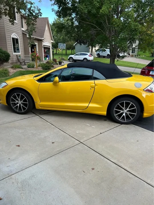 2009 Mitsubishi Eclipse 4th Gen - Image 2 of 9