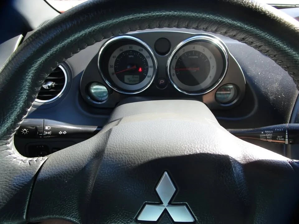 2009 Mitsubishi Eclipse 4th Gen - Image 9 of 19