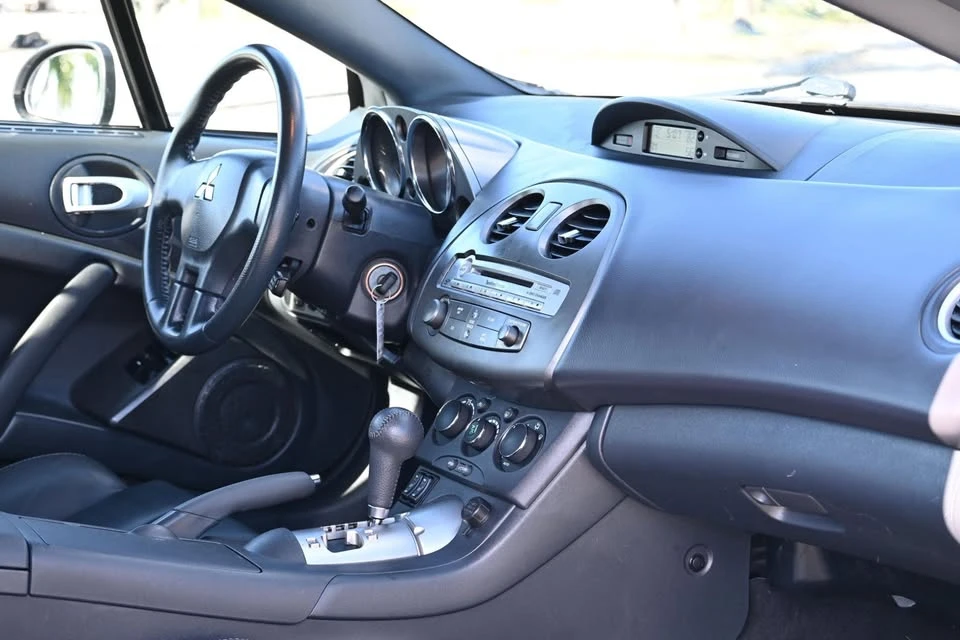 2009 Mitsubishi Eclipse 4th Gen - Image 11 of 17