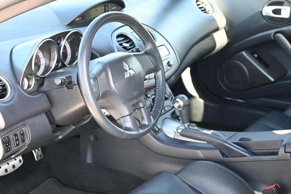 2009 Mitsubishi Eclipse 4th Gen - Image 10 of 17