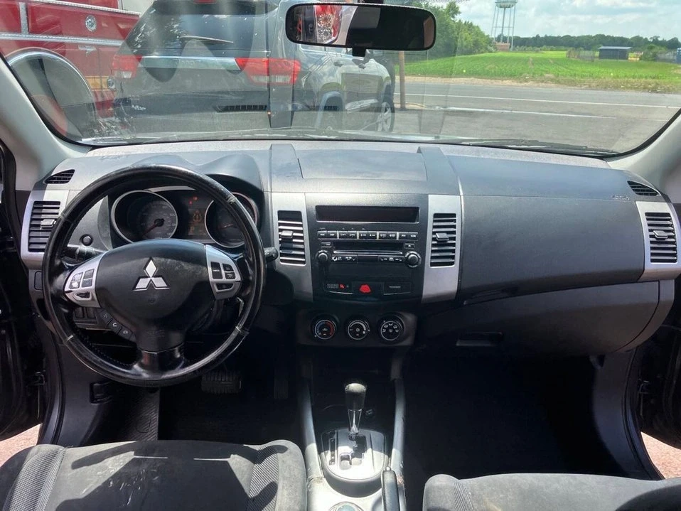 2009 Mitsubishi Outlander - Image 20 of 20