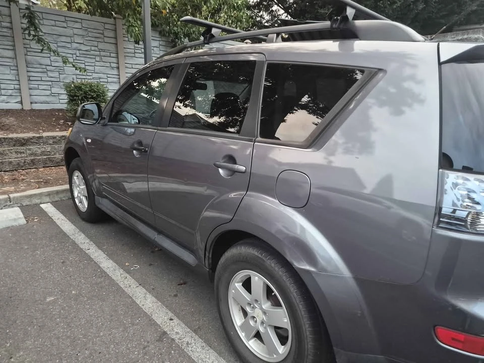 2009 Mitsubishi Outlander - Image 8 of 12