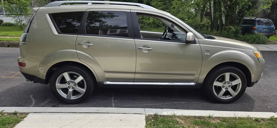 2009 Mitsubishi Outlander - Image 19 of 19