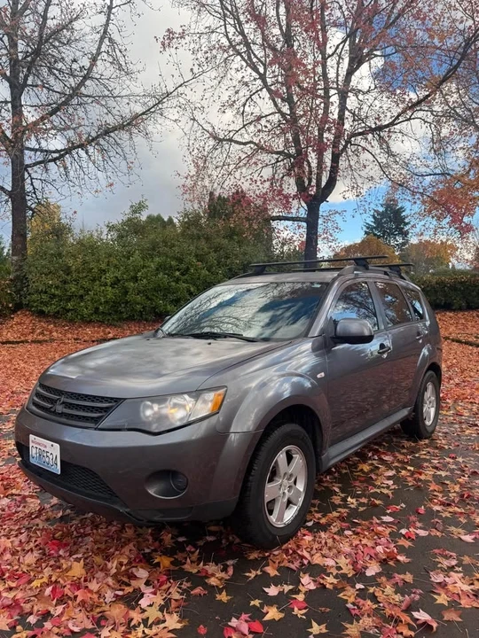 2009 Mitsubishi Outlander - Image 7 of 17