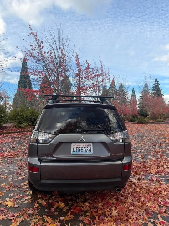 2009 Mitsubishi Outlander - Image 4 of 17