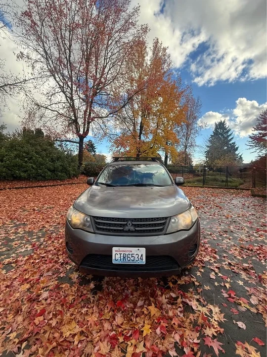 2009 Mitsubishi Outlander - Image 8 of 17