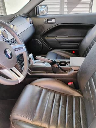 2009 Ford S197 Mustang - Image 7 of 8