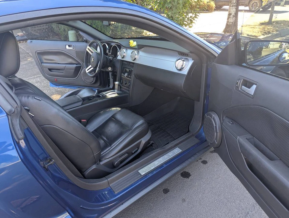 2009 Ford S197 Mustang - Image 11 of 17