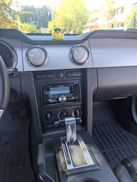 2009 Ford S197 Mustang - Image 13 of 17