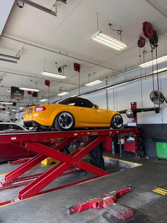 2009 Mazda NC MX-5 Miata - Image 4 of 9
