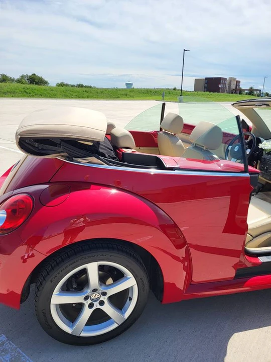2009 Volkswagen New Beetle - Image 13 of 19