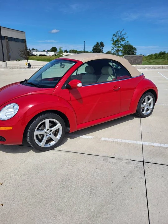 2009 Volkswagen New Beetle - Image 3 of 19